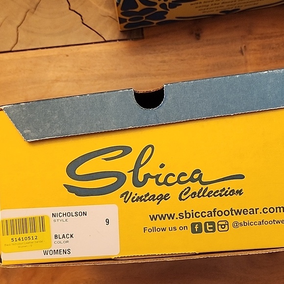 Sbicca Black Platform Sandal New - Picture 8 of 9